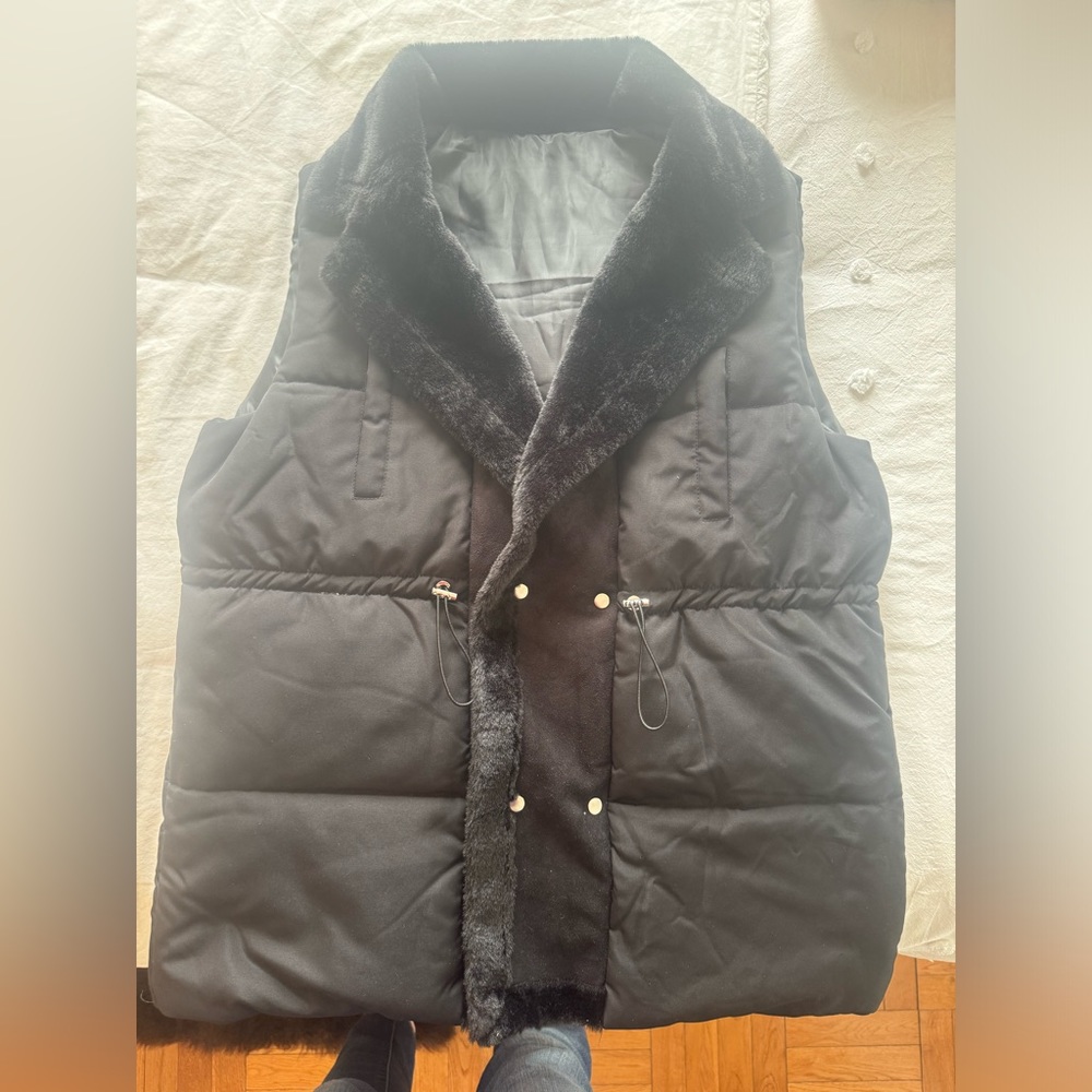 Oversized black fur detail vest